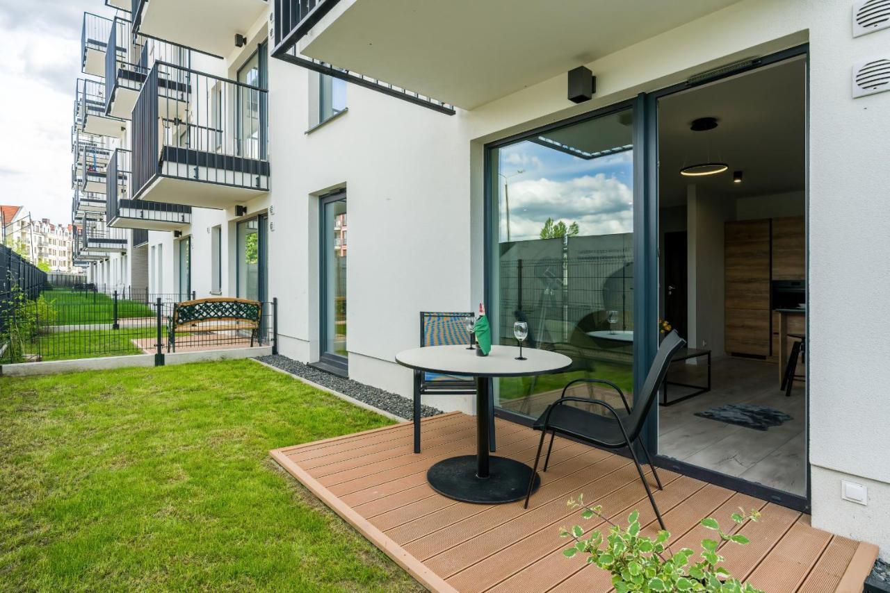 Esencja Apartments With Free Parking Garbary 104 By Noclegi Renters Poznan Dış mekan fotoğraf