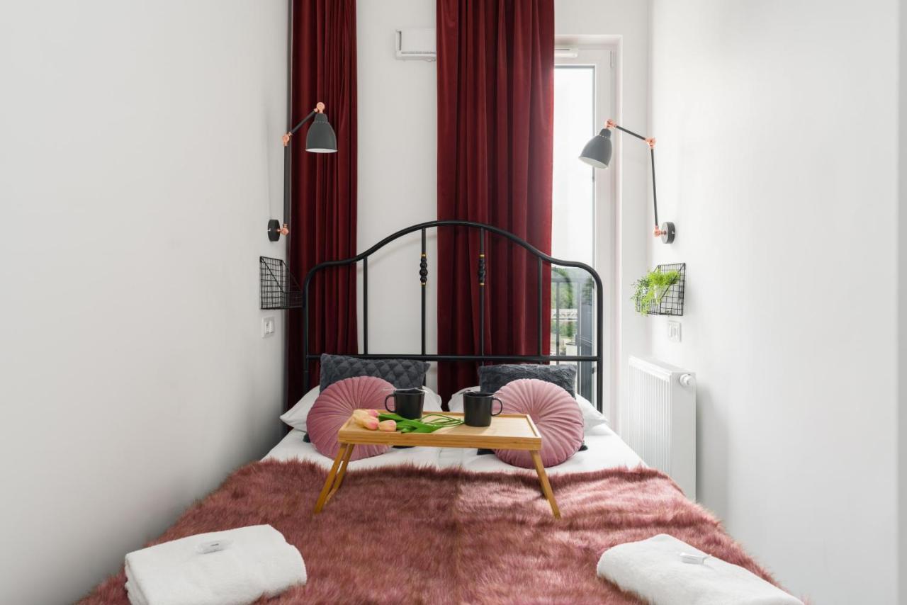 Esencja Apartments With Free Parking Garbary 104 By Noclegi Renters Poznan Dış mekan fotoğraf