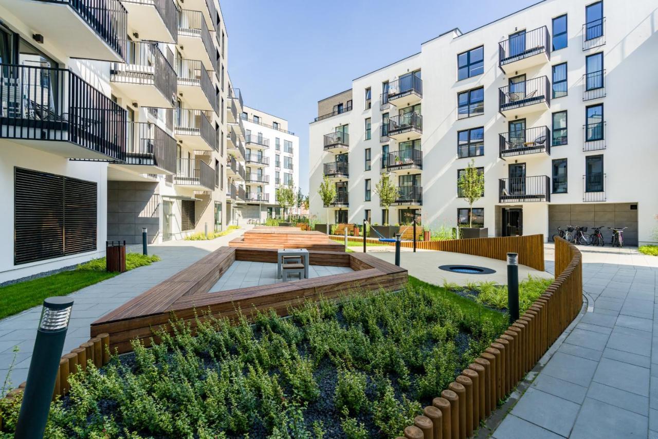 Esencja Apartments With Free Parking Garbary 104 By Noclegi Renters Poznan Dış mekan fotoğraf