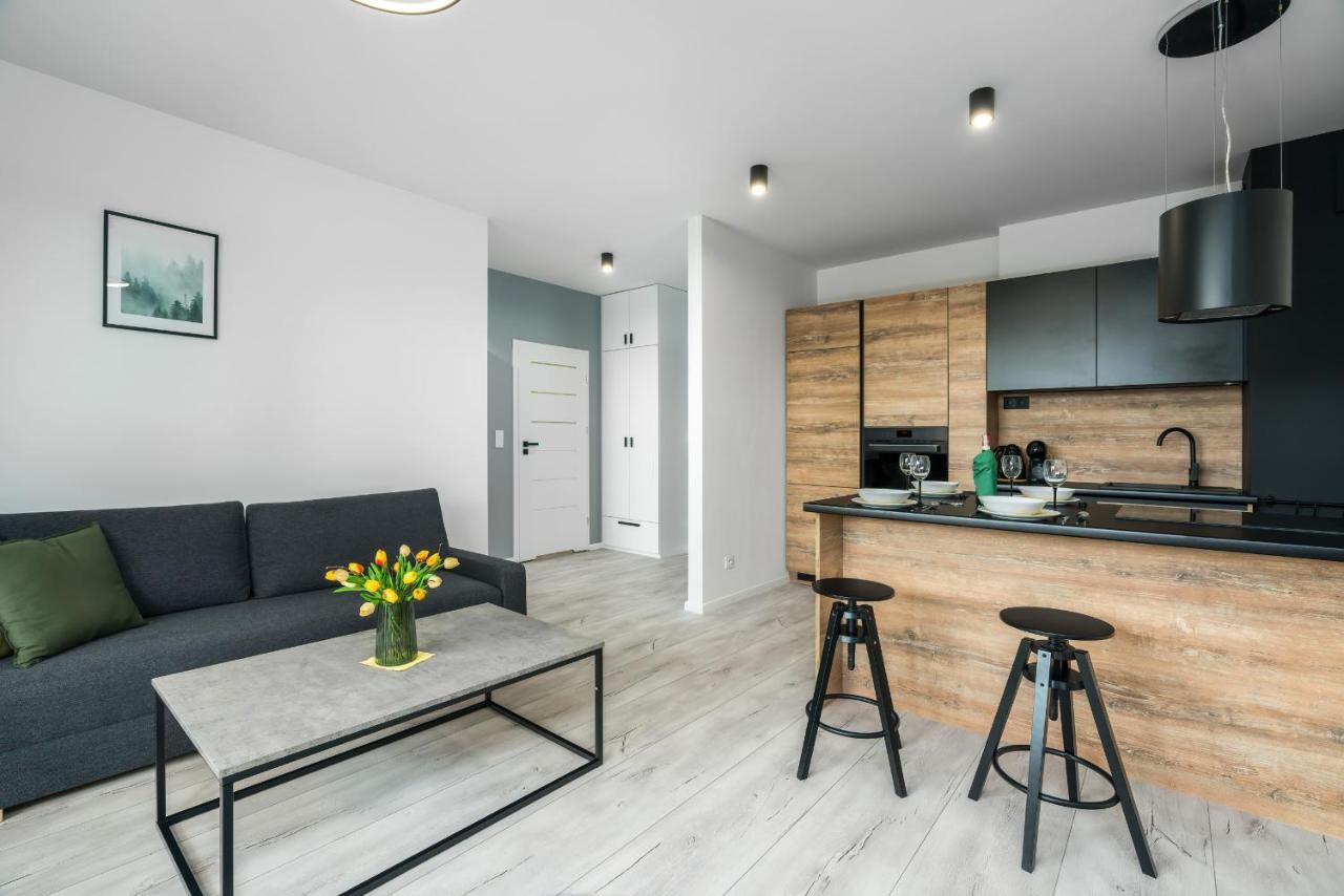 Esencja Apartments With Free Parking Garbary 104 By Noclegi Renters Poznan Dış mekan fotoğraf
