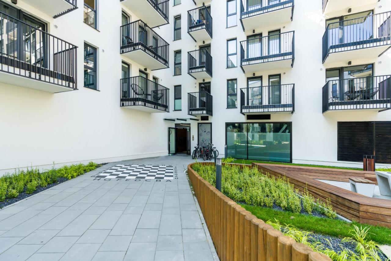 Esencja Apartments With Free Parking Garbary 104 By Noclegi Renters Poznan Dış mekan fotoğraf