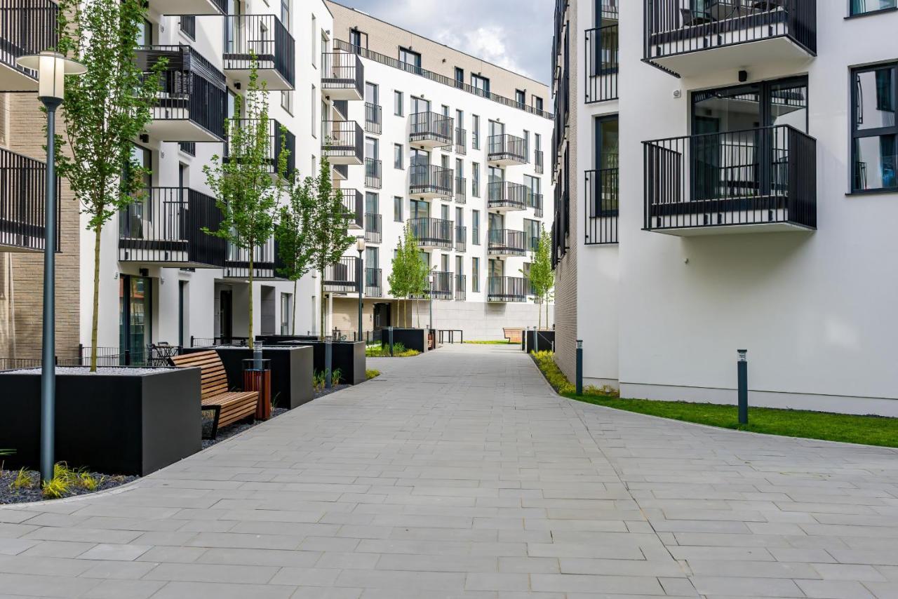Esencja Apartments With Free Parking Garbary 104 By Noclegi Renters Poznan Dış mekan fotoğraf