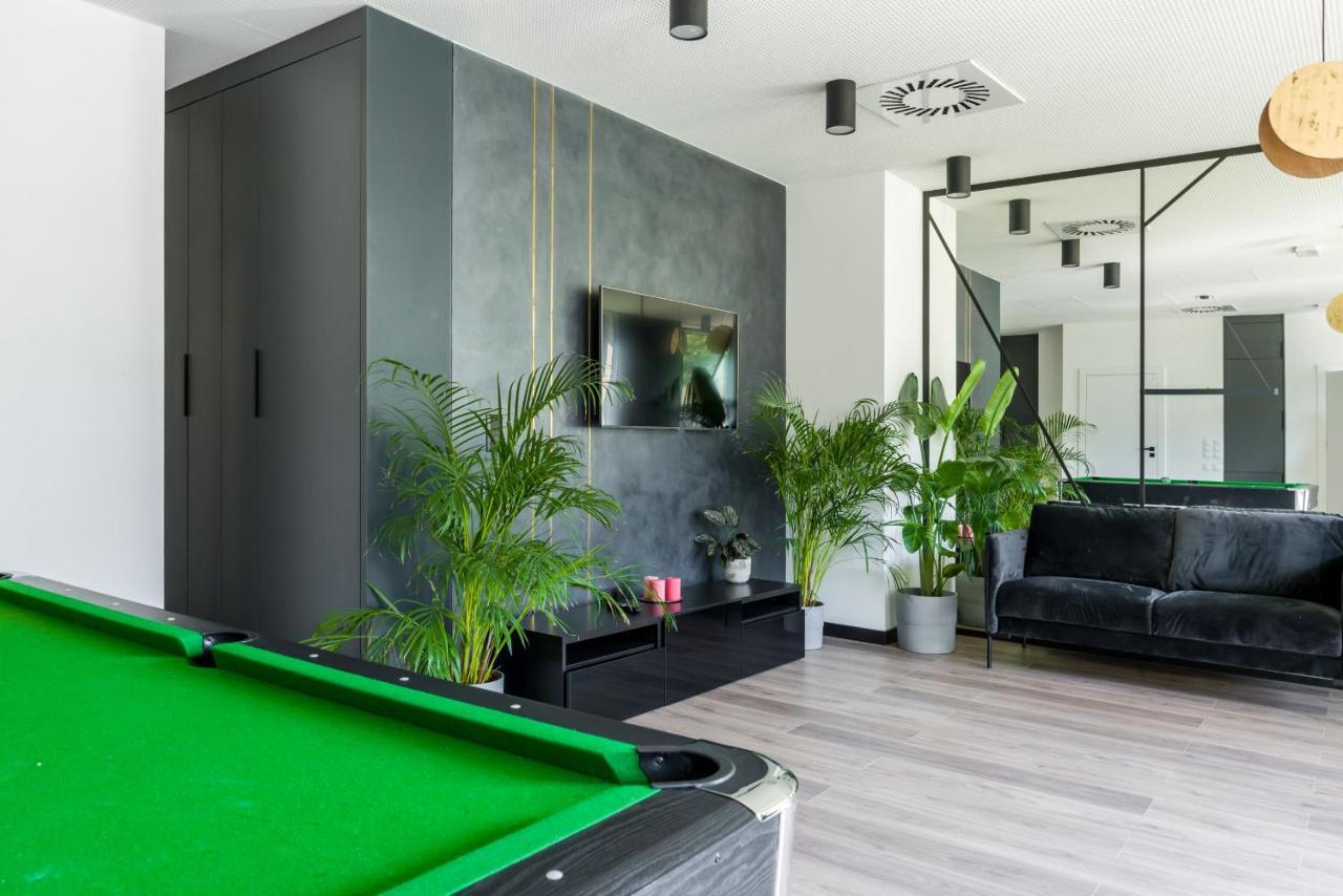 Esencja Apartments With Free Parking Garbary 104 By Noclegi Renters Poznan Dış mekan fotoğraf
