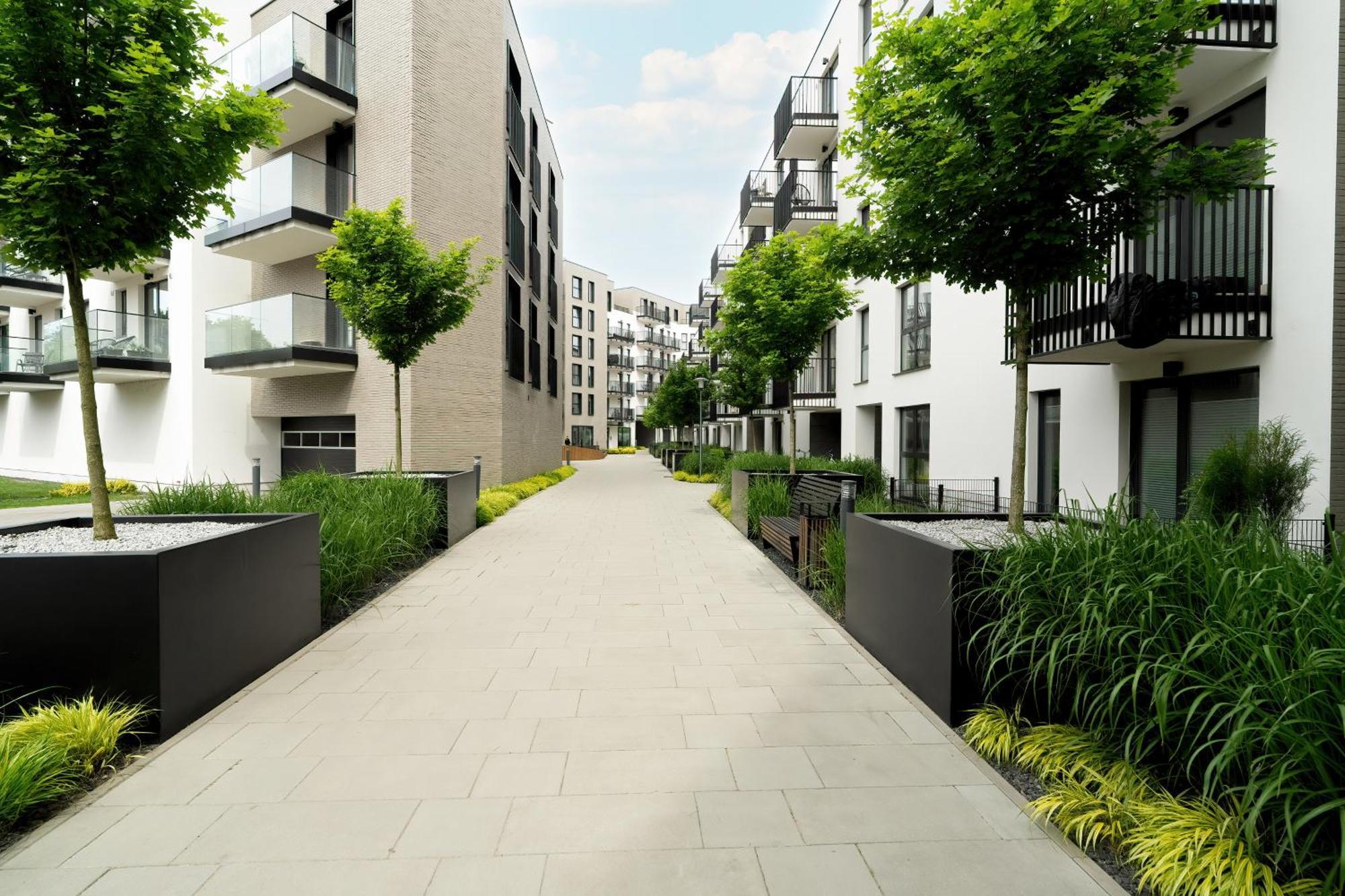 Esencja Apartments With Free Parking Garbary 104 By Noclegi Renters Poznan Dış mekan fotoğraf
