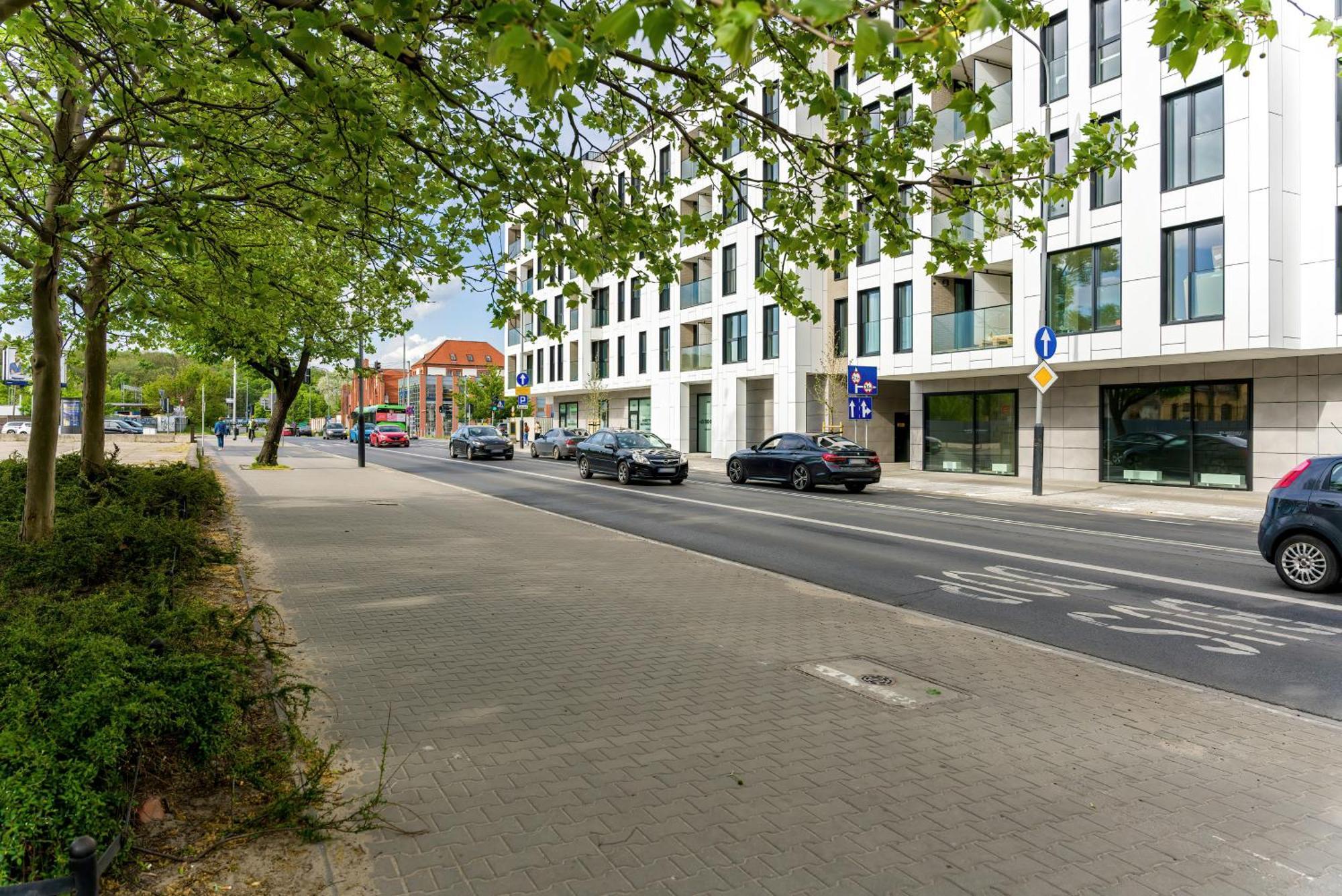 Esencja Apartments With Free Parking Garbary 104 By Noclegi Renters Poznan Dış mekan fotoğraf